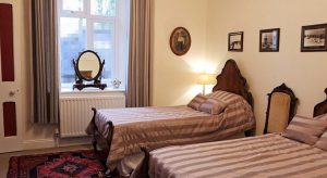 dartfordleigh house room